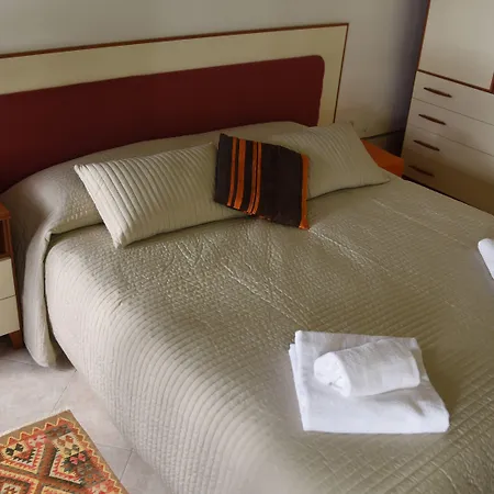 Al Portico بيت ضيافة 3*