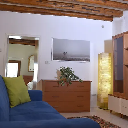 Al Portico بيت ضيافة