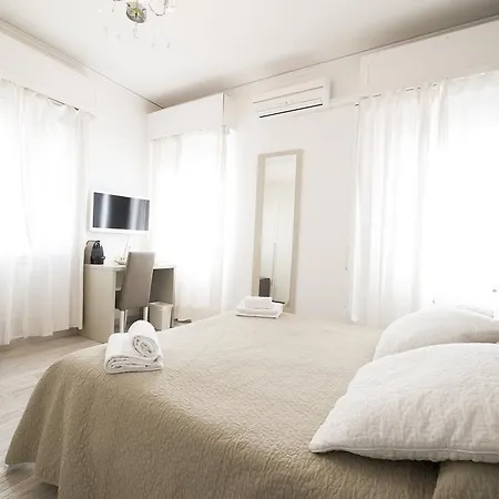 Al Portico البندقية