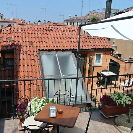 بيت ضيافة Al Portico