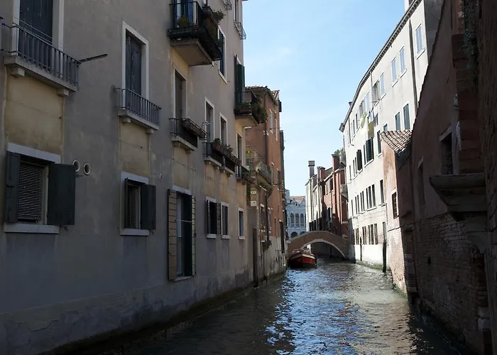 Affittacamere Al Portico 3*