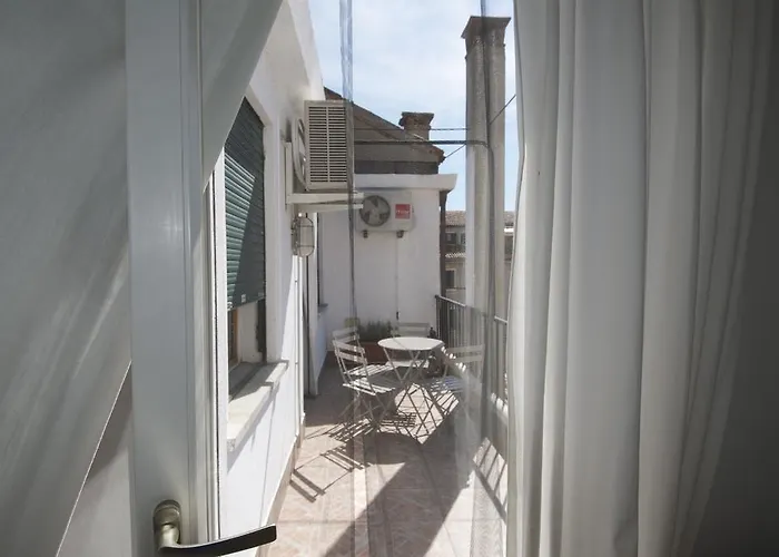 Al Portico Affittacamere 3*