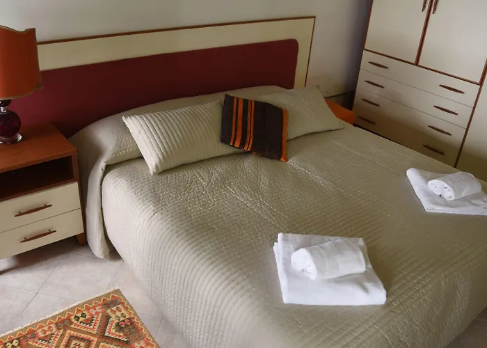 Al Portico Affittacamere 3*