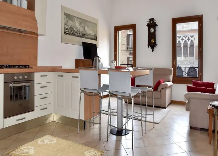 Affittacamere Al Portico 3*