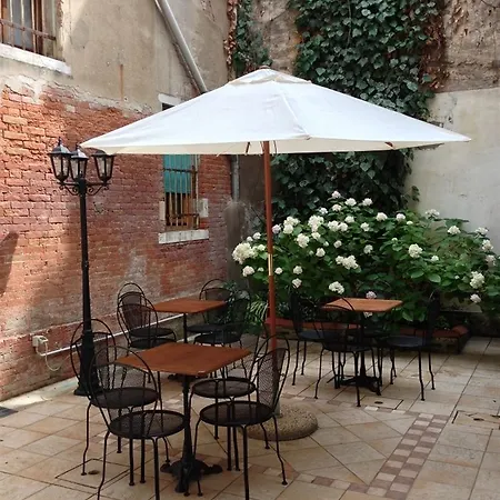 Casa de hóspedes Al Portico