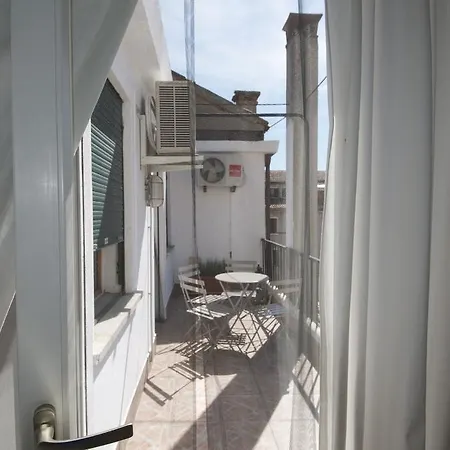 Al Portico Pensión 3*