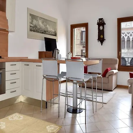 Pensión Al Portico 3*